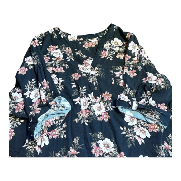torrid Tops - Torrid Size 5 Black Vintage Floral Y-neck shirt